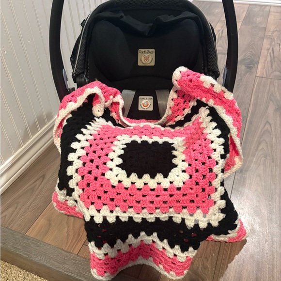 💥Buy Two Get 1 Free💥 Handmade Crochet Baby Blanket Car Seat or Stroller - Picture 3 of 4